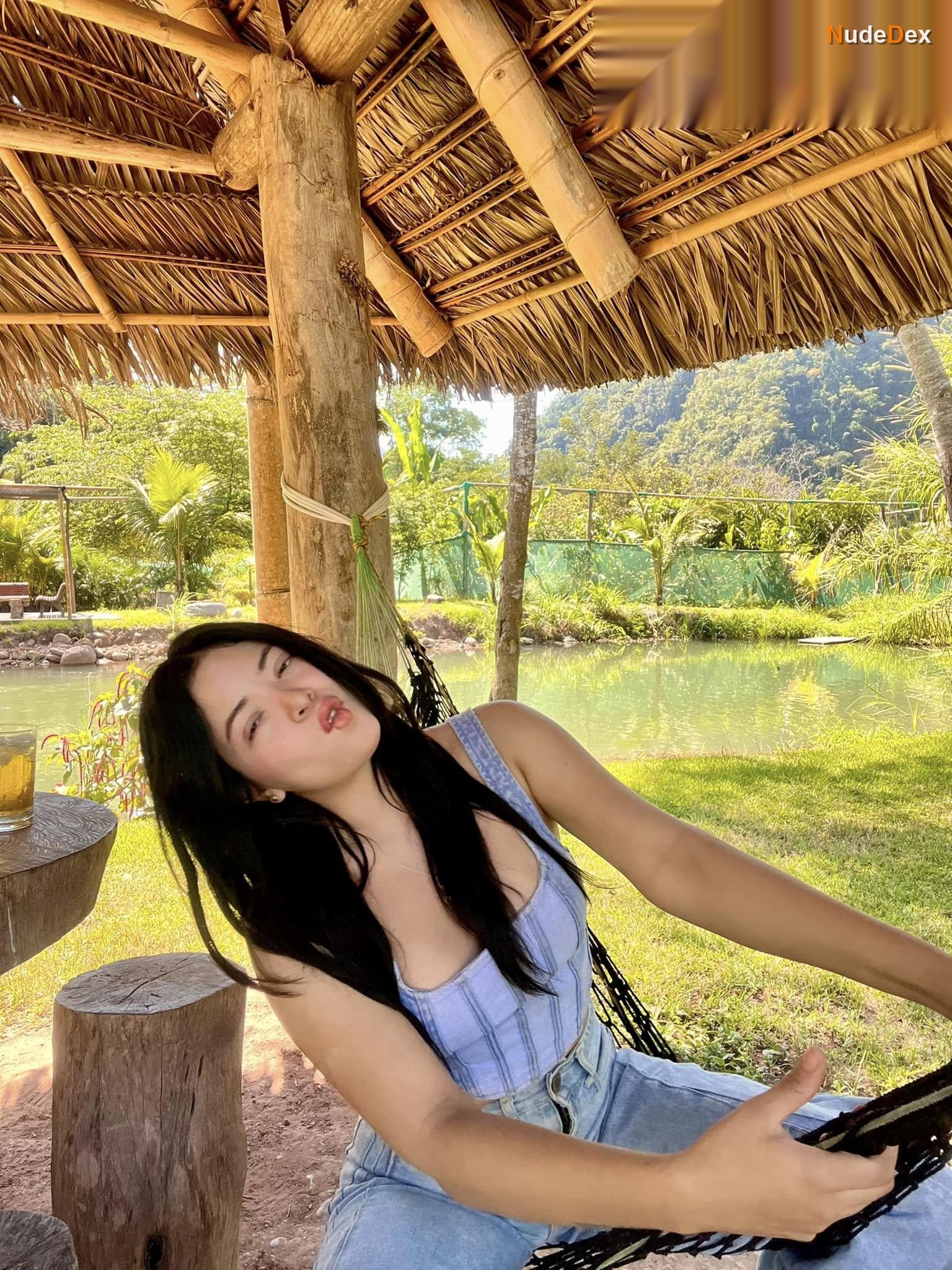 Morelia Garcia in Selva Peru, photo 15