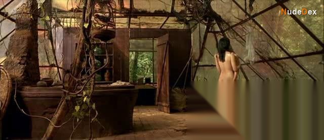 Mylene Jampanoi in Les Filles Du Botaniste, photo 6