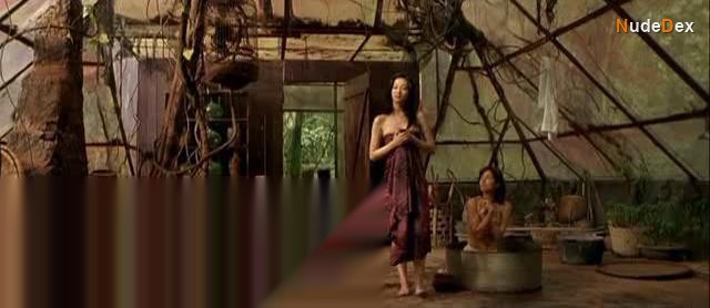 Mylene Jampanoi in Les Filles Du Botaniste, photo 14
