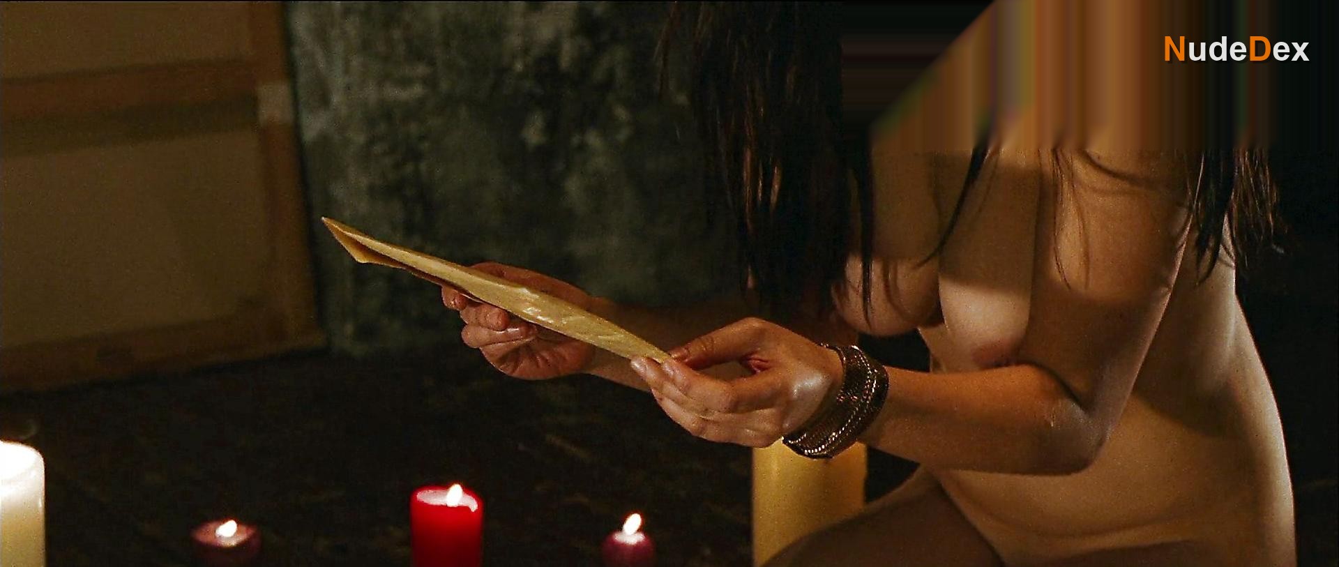 Mylene Jampanoi in The Maneater, photo 10