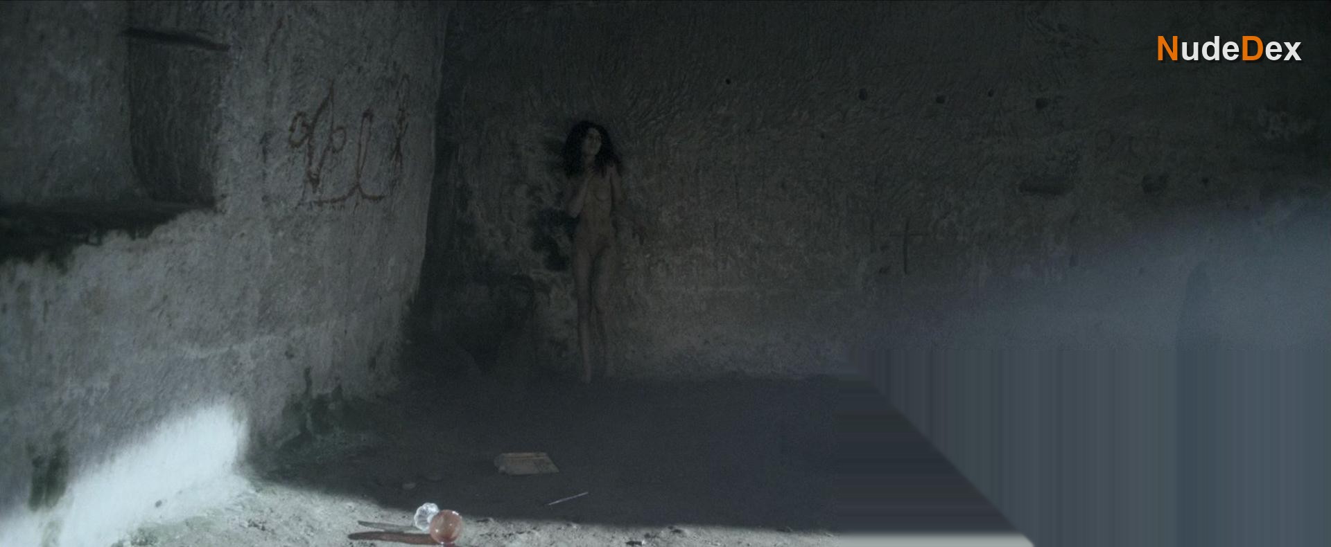 Nadia Hilker in Spring, photo 4