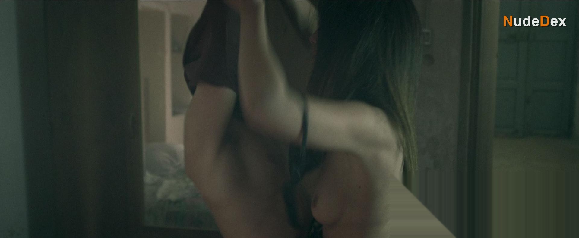 Nadia Hilker in Spring, photo 10
