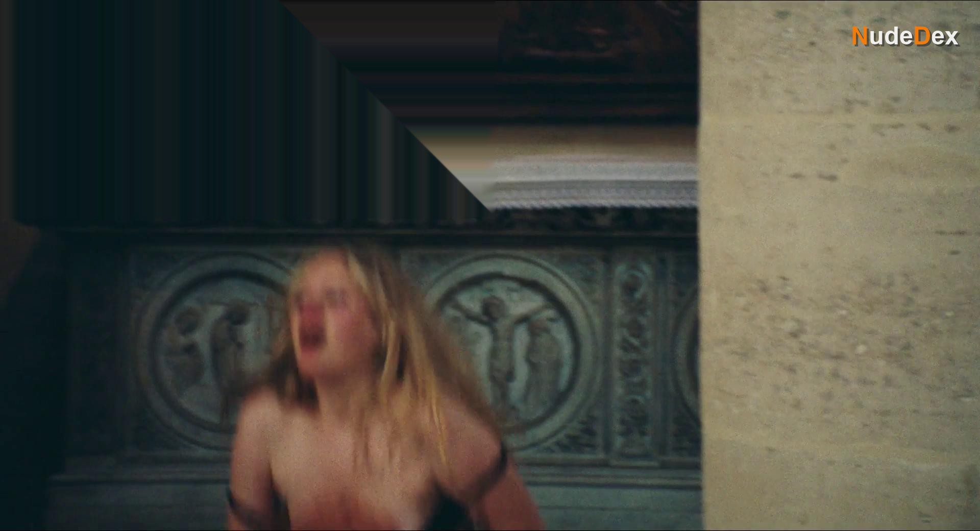 Nadia Tereszkiewicz in Forever Young, photo 7