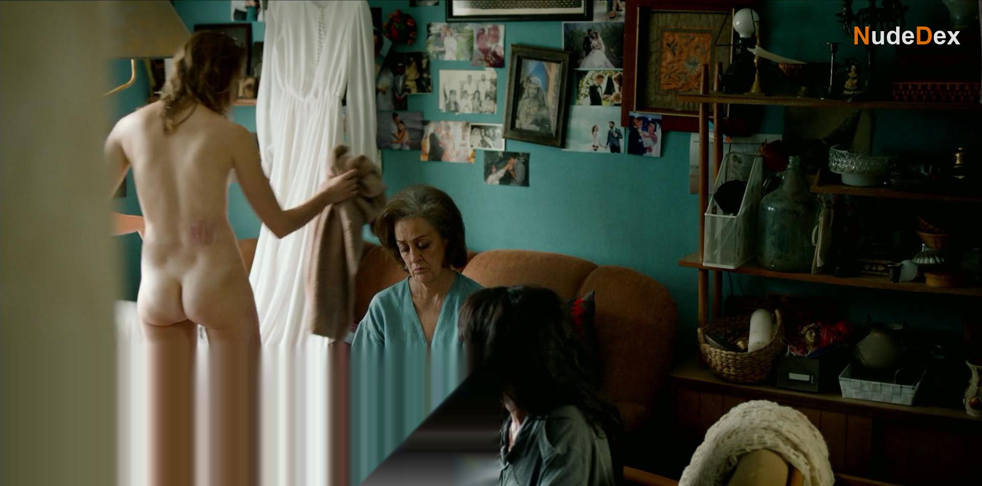 Nadia Tereszkiewicz in Possessions, photo 7