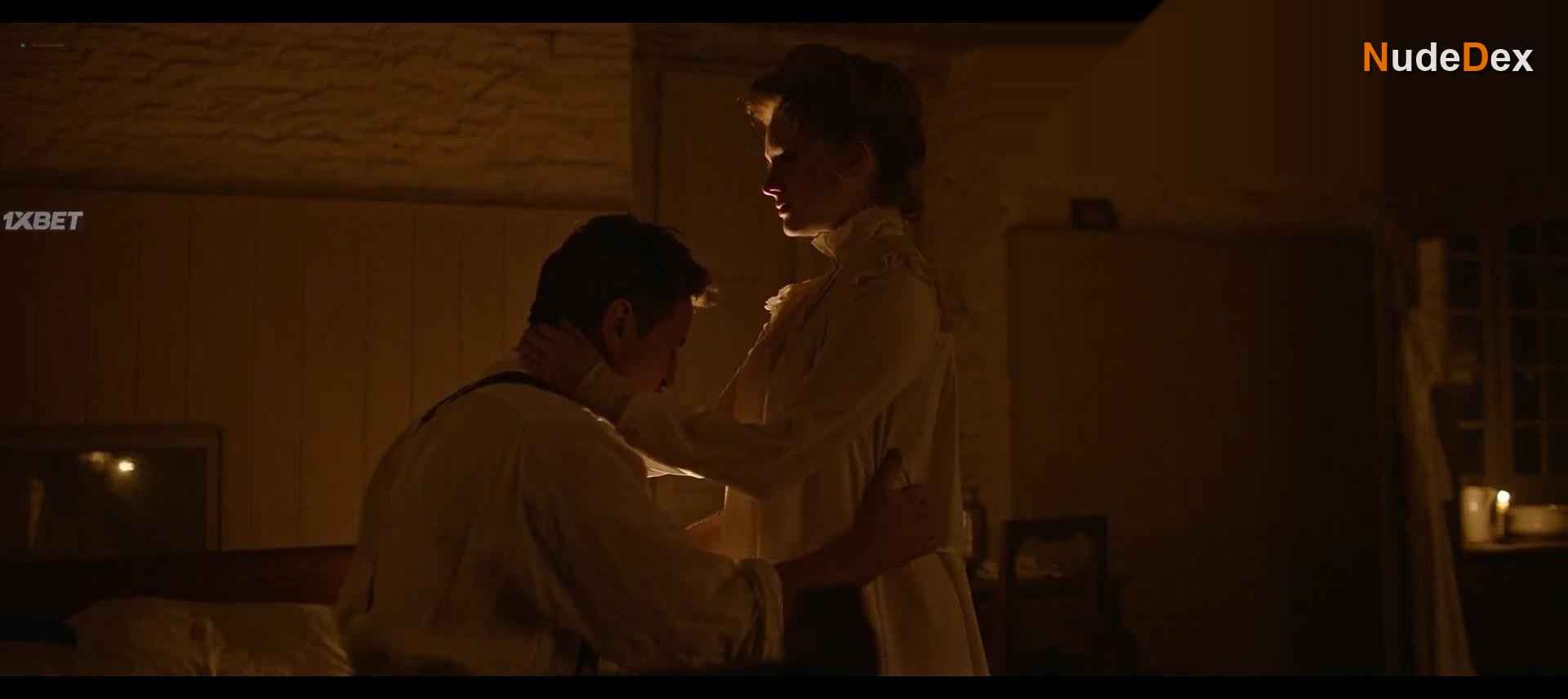 Nadia Tereszkiewicz in Rosalie, photo 6