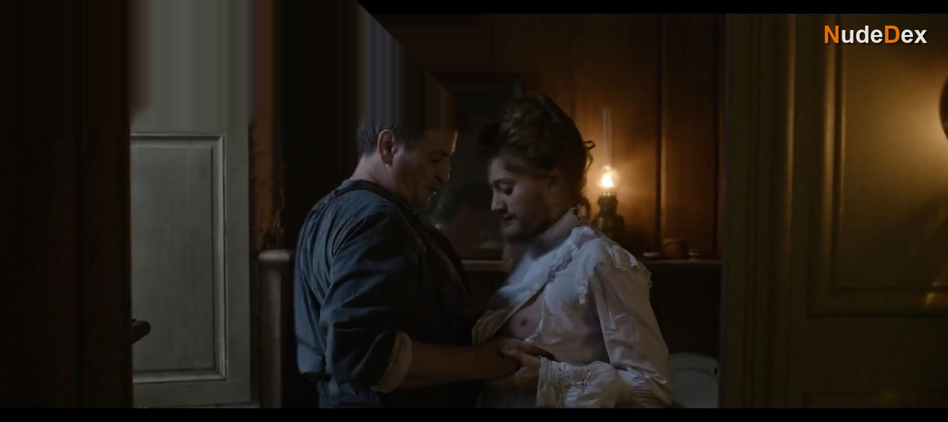 Nadia Tereszkiewicz in Rosalie, photo 10