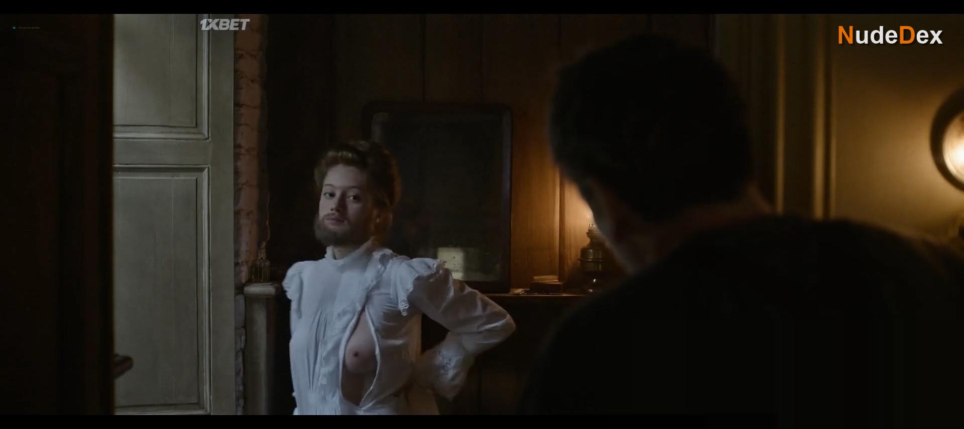 Nadia Tereszkiewicz in Rosalie, photo 15