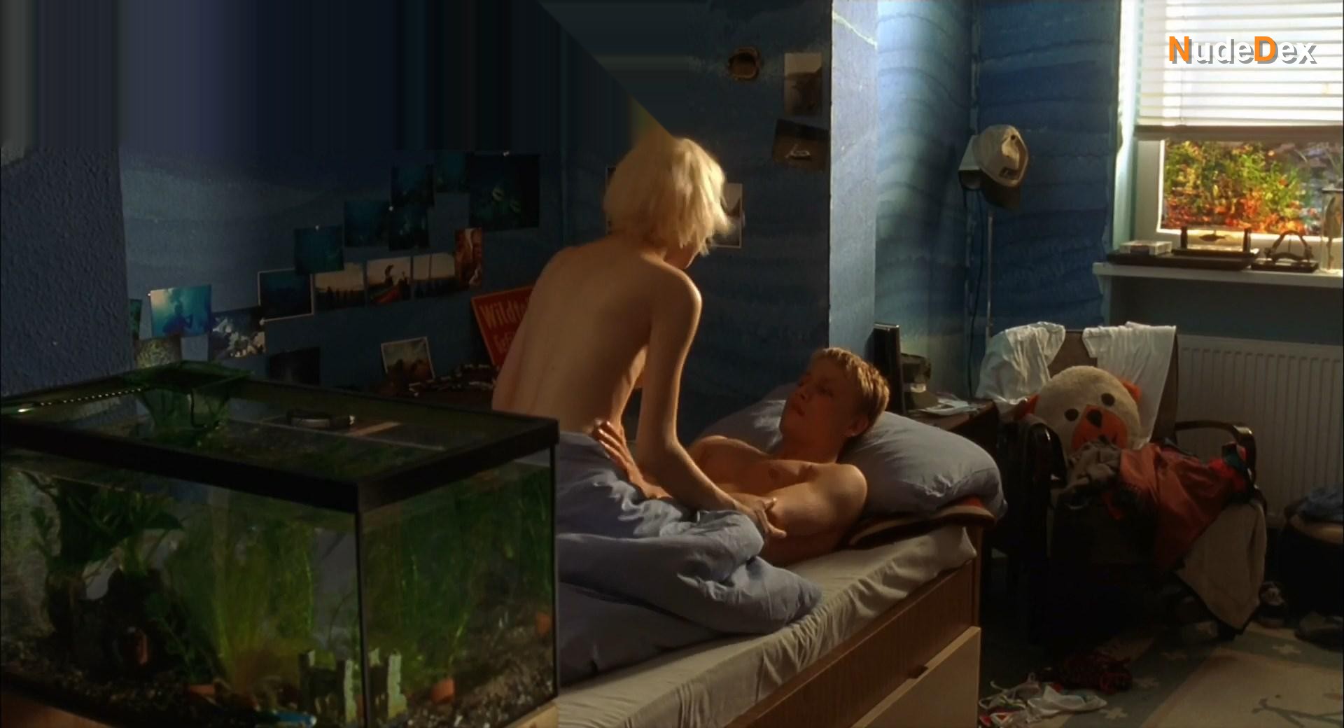 Nadja Petri in Madchen Madchen 2 Loft Oder Liebe, photo 7