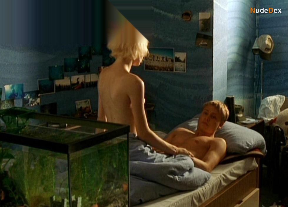 Nadja Petri in Madchen Madchen 2 Loft Oder Liebe, photo 10