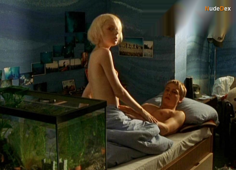 Nadja Petri in Madchen Madchen 2 Loft Oder Liebe, photo 12