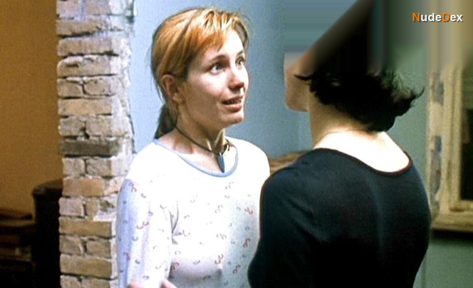 Nadja Uhl in Die Stille Nach Dem Schu, photo 2