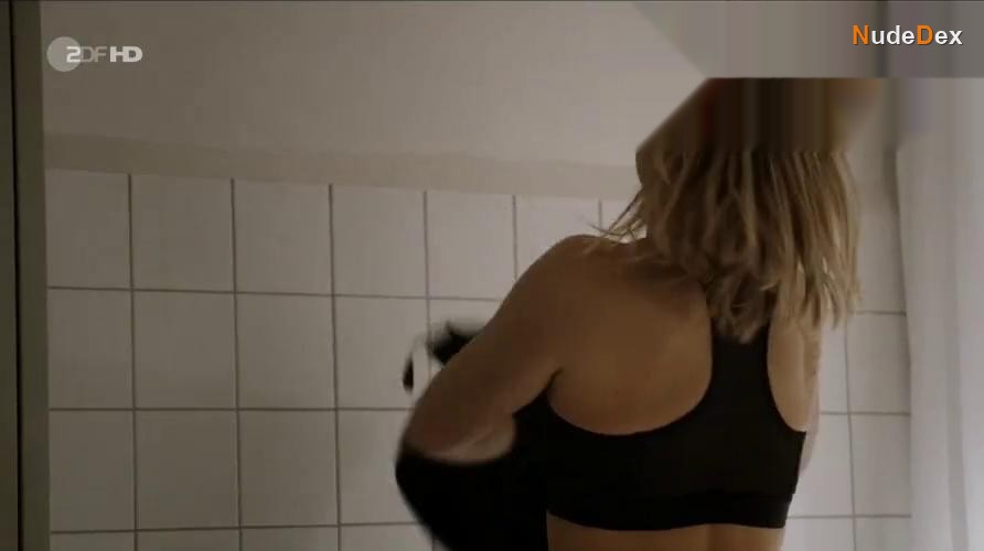 Nadja Uhl in Tod Im Internat, photo 8