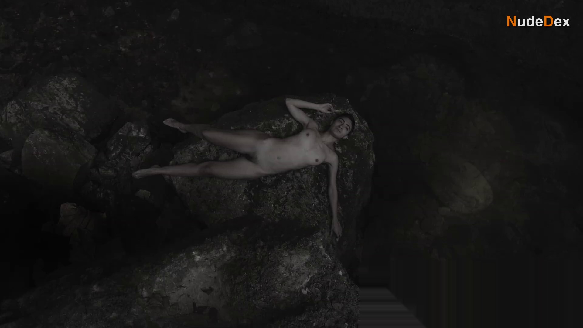 Nairi Hadodo in Trout, photo 1