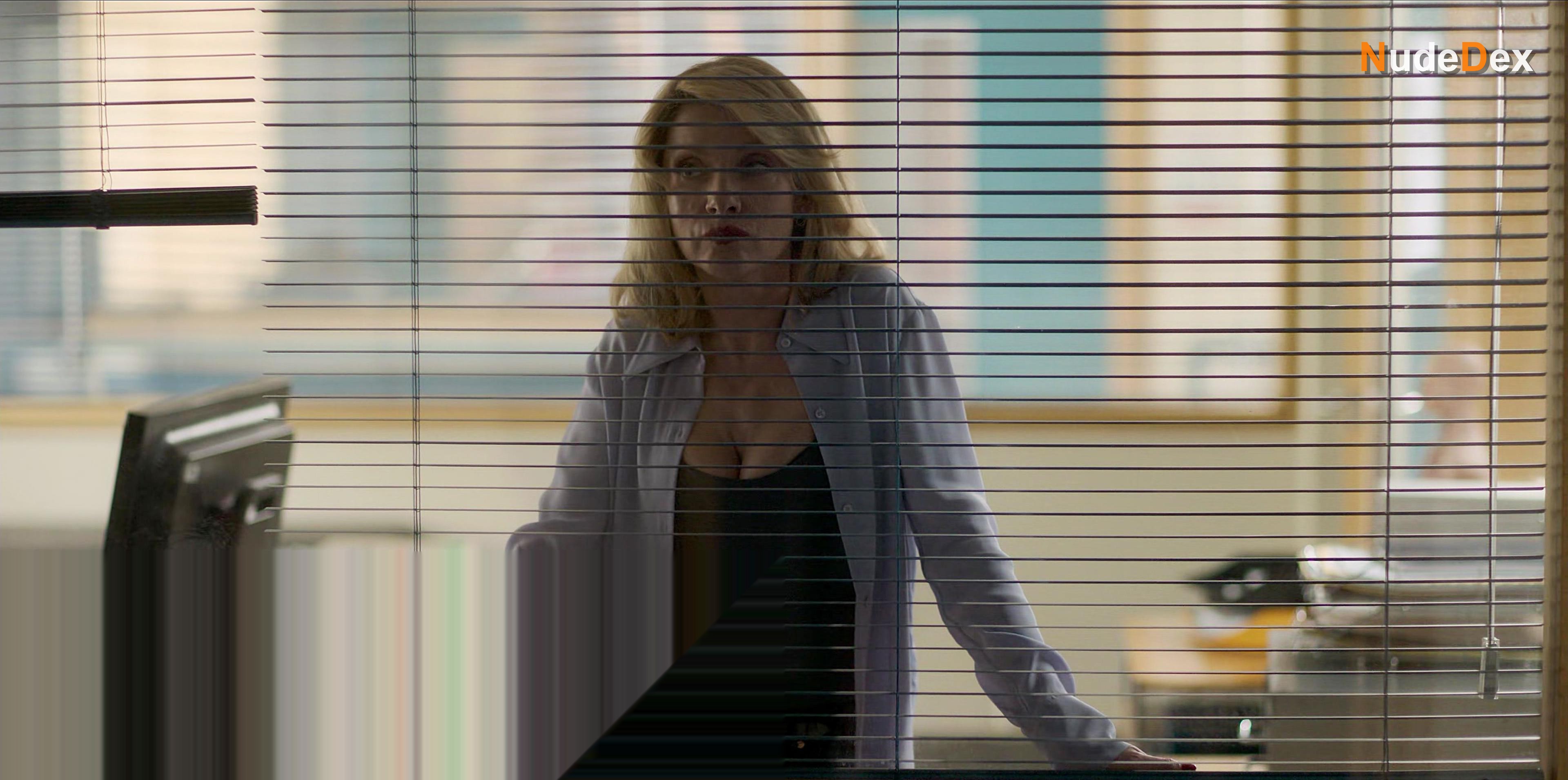 Najwa Nimri in Breathless, photo 2