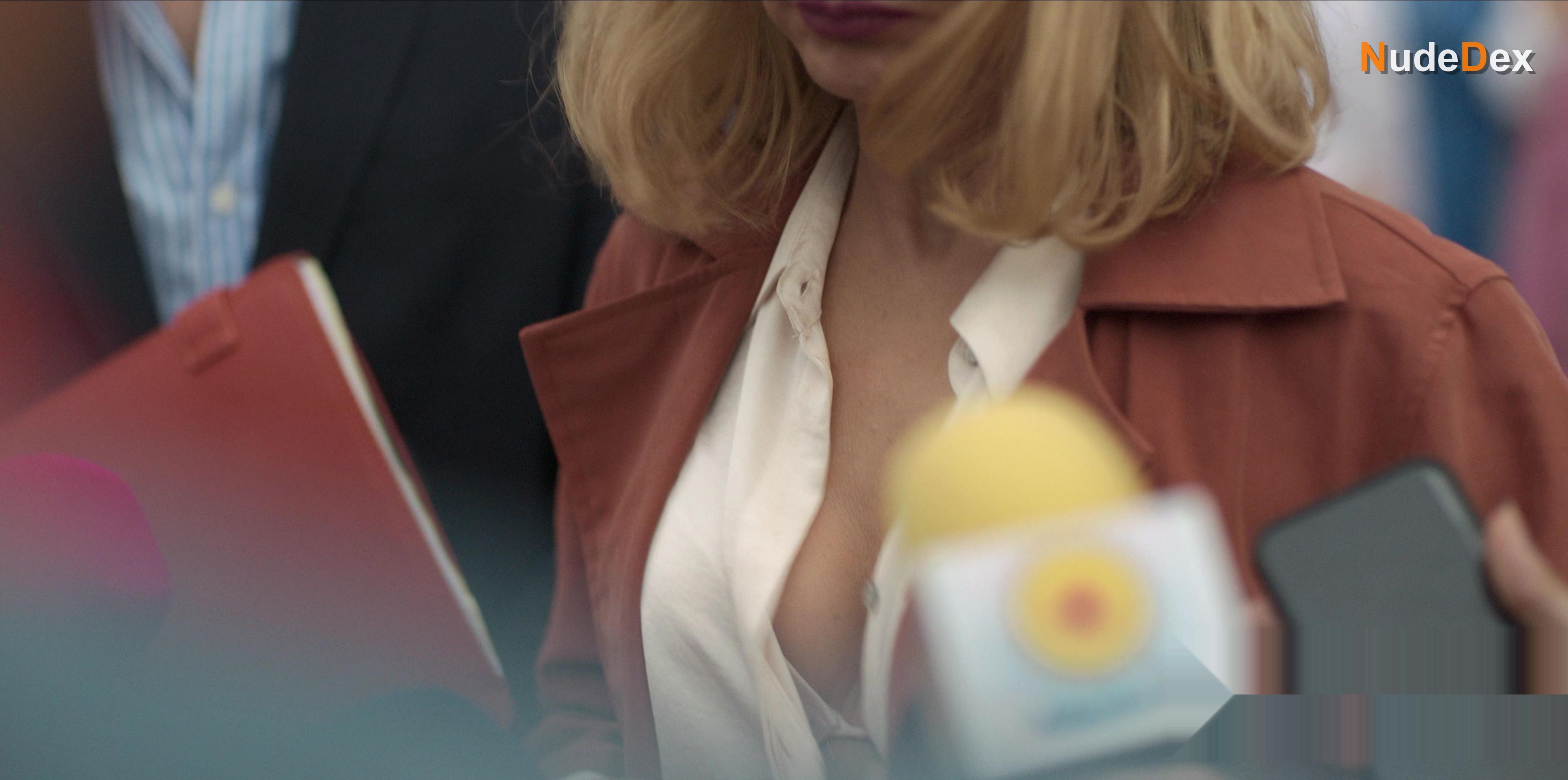 Najwa Nimri in Breathless, photo 5