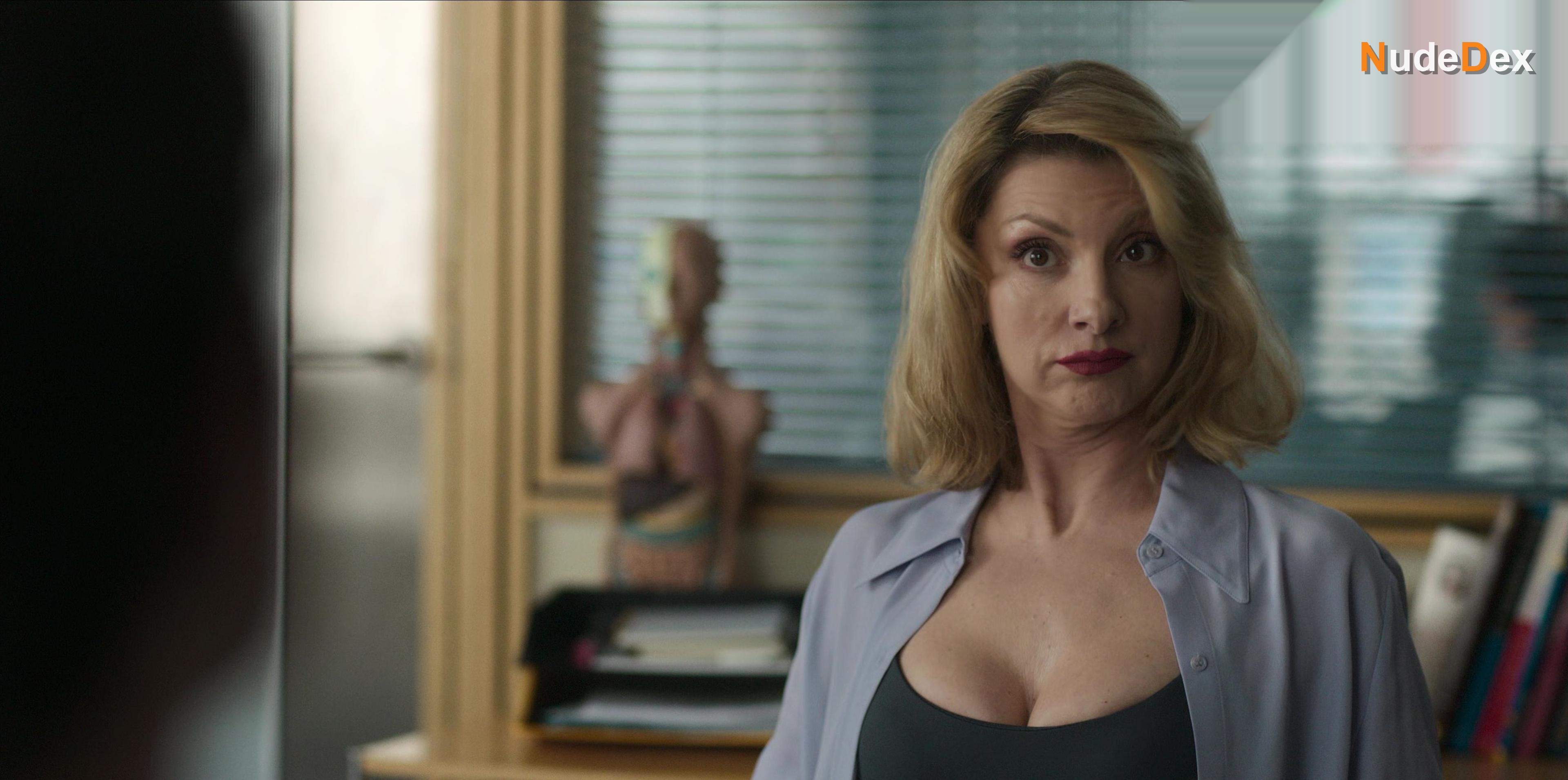Najwa Nimri in Breathless, photo 10