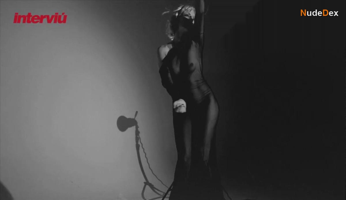 Najwa Nimri in Interviu, photo 11