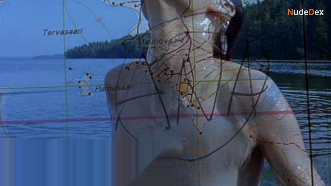 Najwa Nimri in Lovers Of The Arctic Circle, photo 6