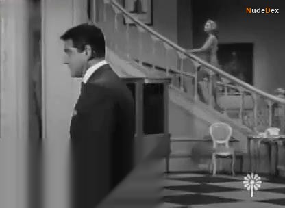 Nancy Kovack in Sylvia, photo 3