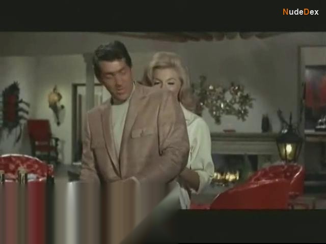 Nancy Kovack in The Silencers, photo 5