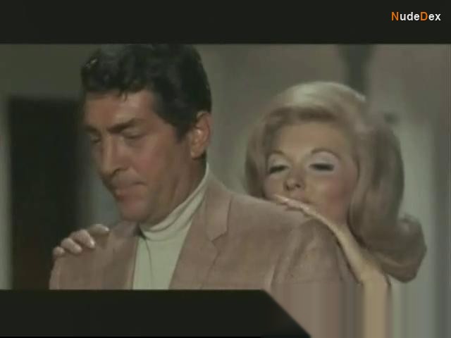Nancy Kovack in The Silencers, photo 6