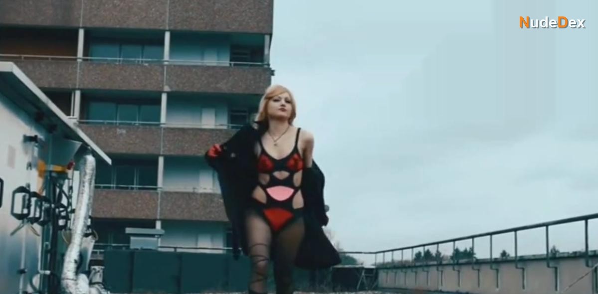 Nanni Van Hamburg in The League Of Superheroes, photo 2