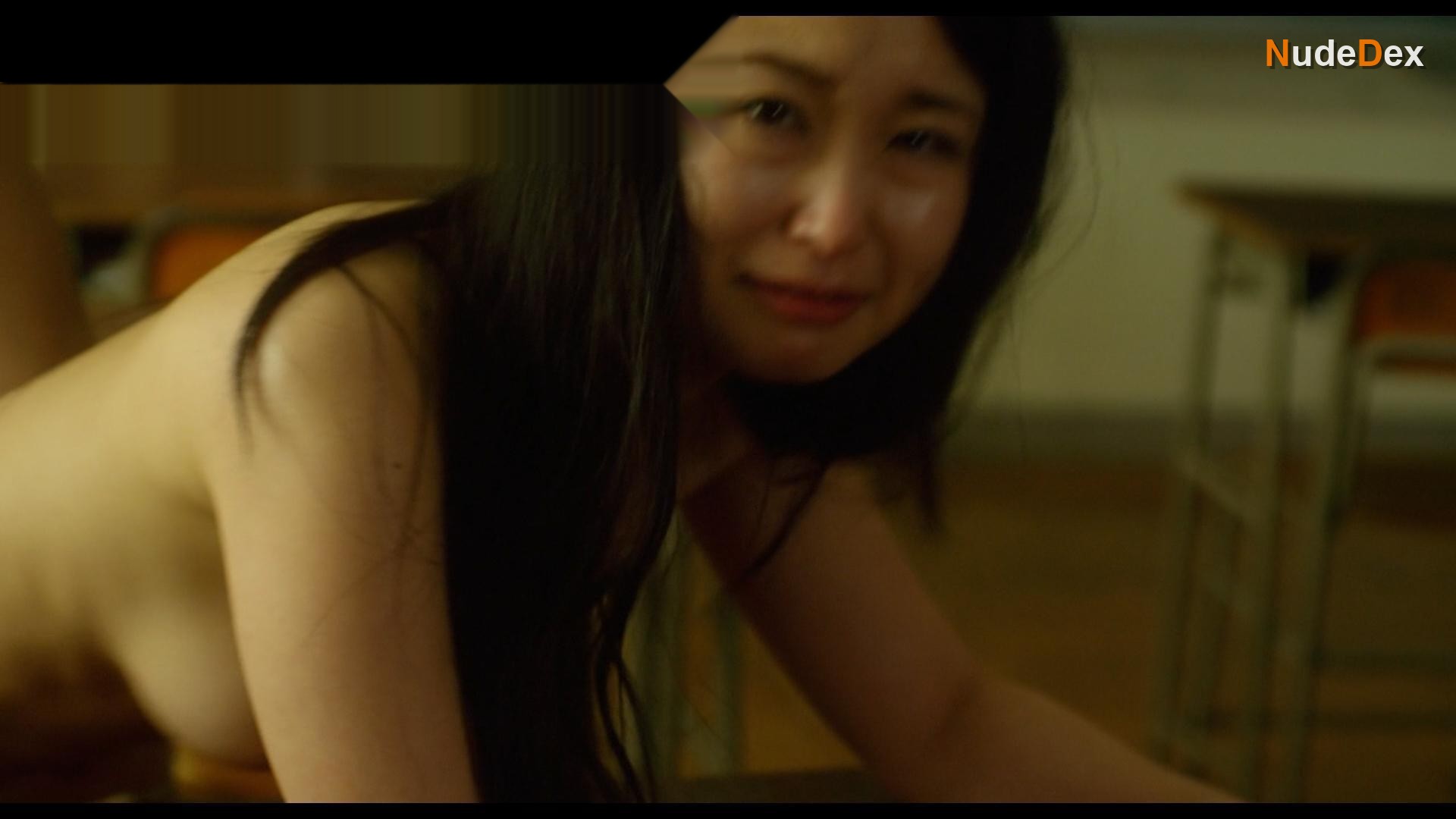 Naoho Ichihashi in Onna No Ana, photo 9