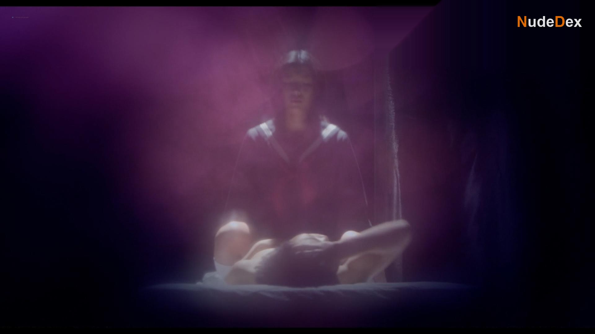 Naoho Ichihashi in Onna No Ana, photo 12