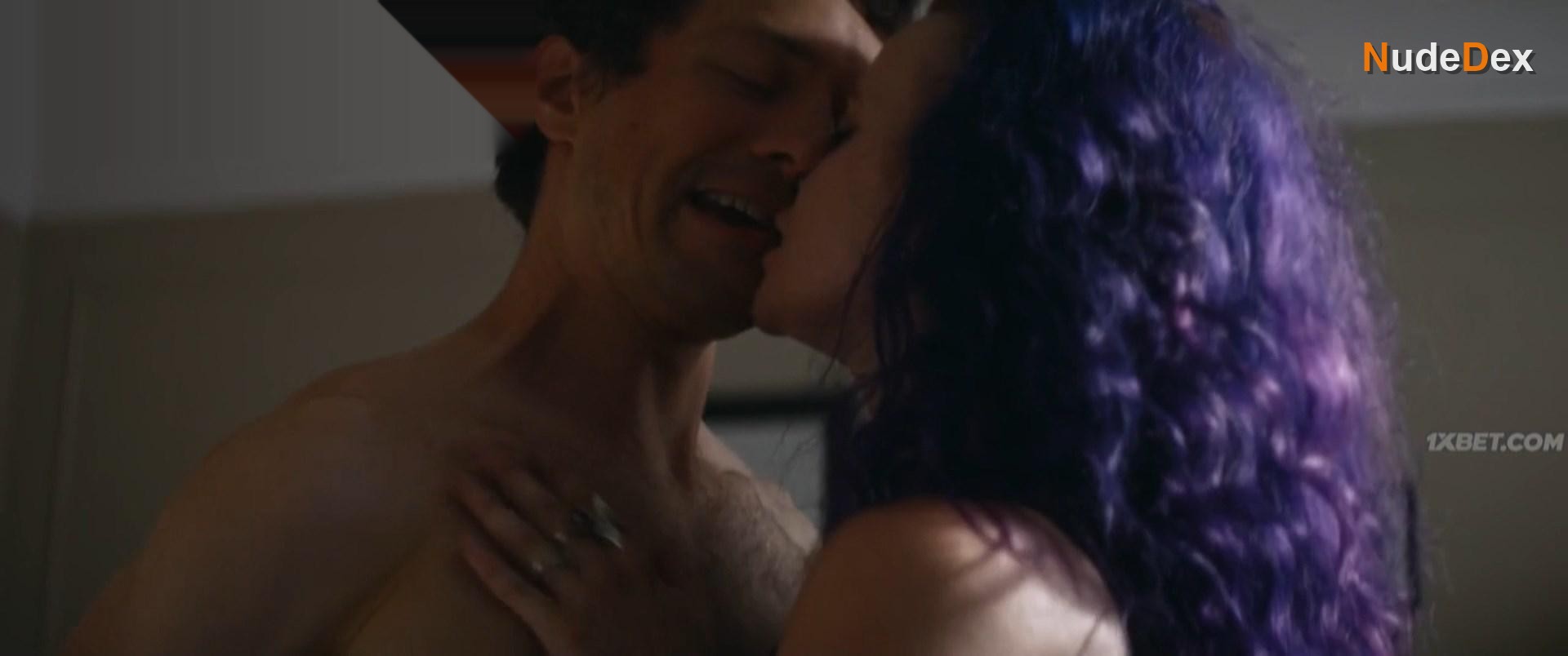 Naomi Grossman in Bite Me, photo 3