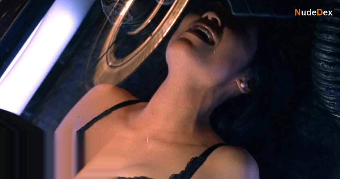 Naomi Mcclure in Blood Dolls, photo 2