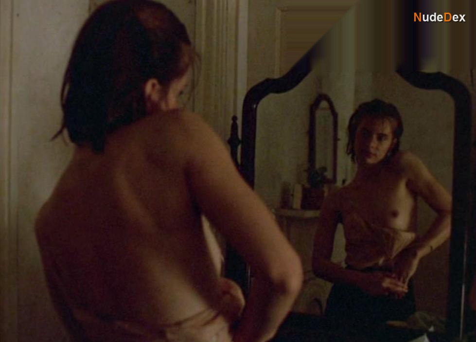 Nastassja Kinski in Maria's Lovers, photo 4