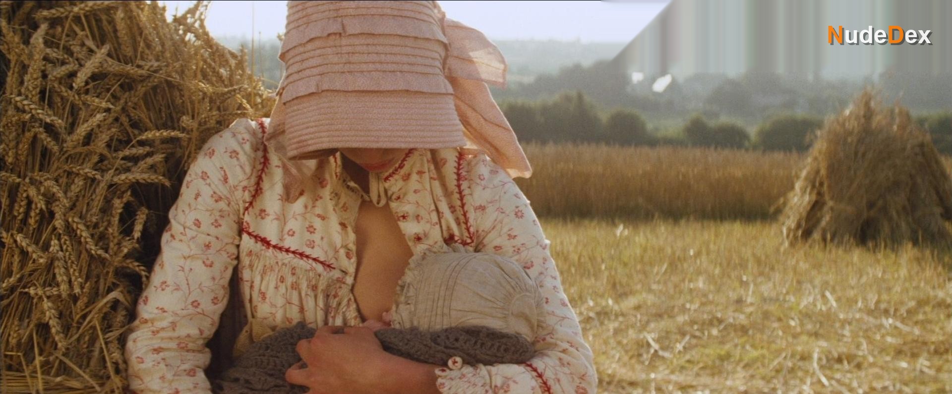 Tess in Tess, photo 4