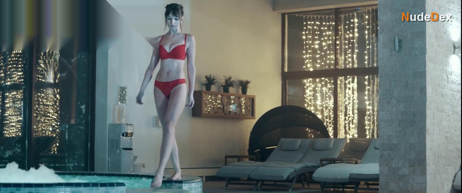 Natalia Berger in Posledniy Den Rozhdeniya, photo 3