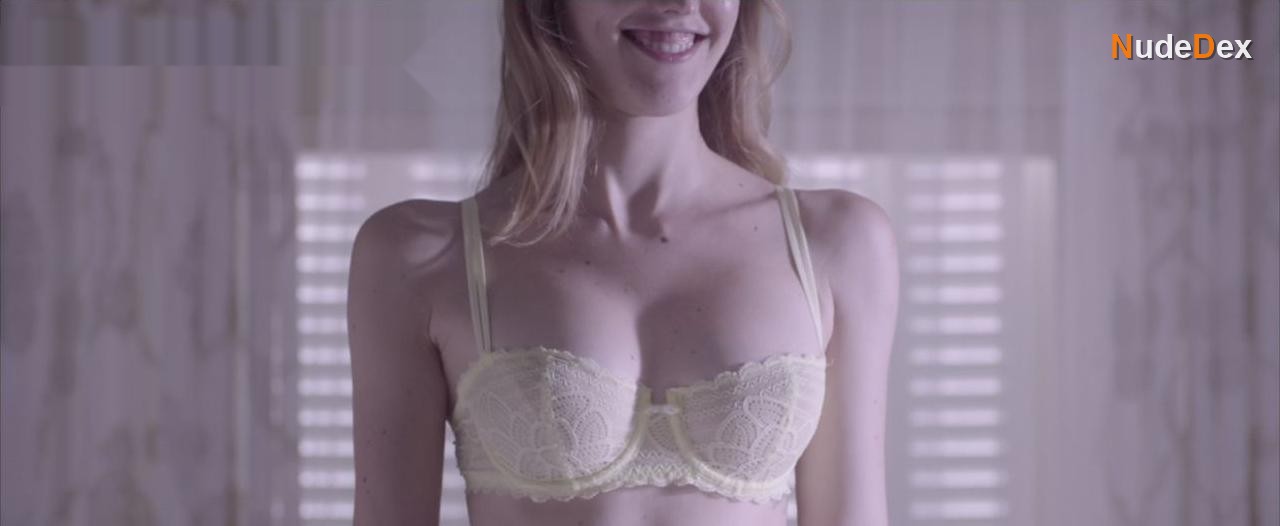 Natalia De Molina in Kiki, Love To Love, photo 9