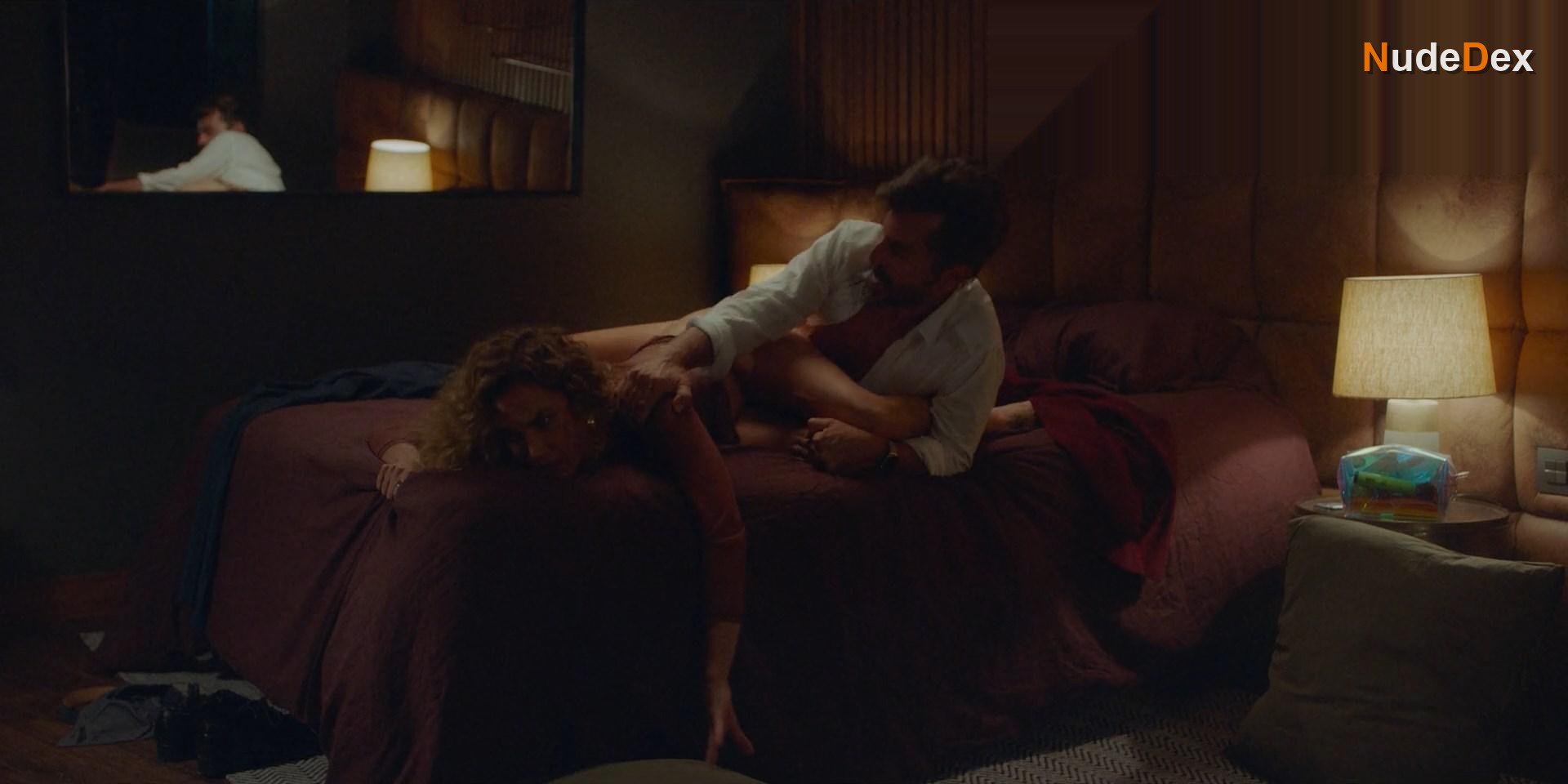 Natalia De Molina in Mirror, Mirror, photo 6
