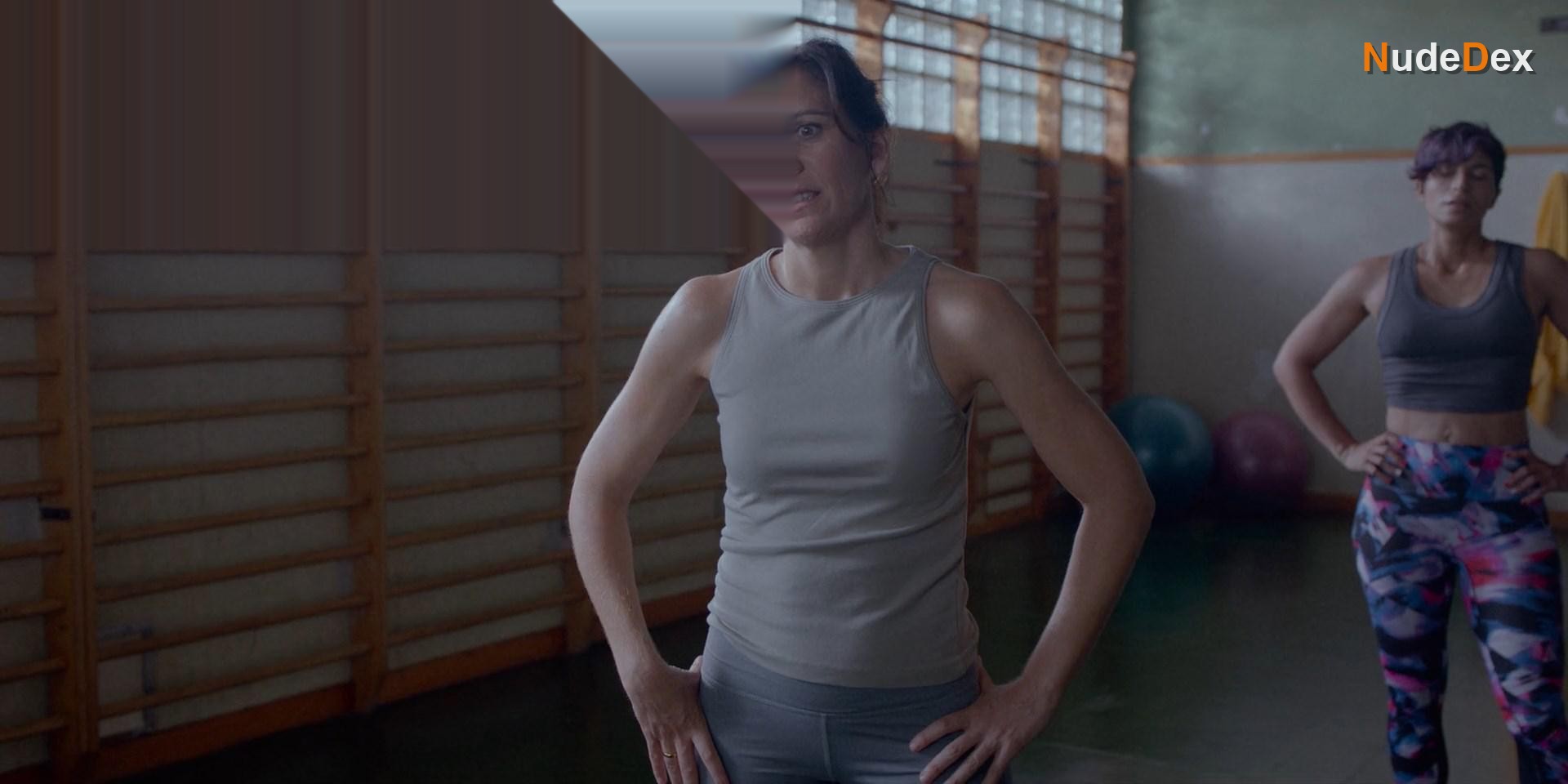 Natalia De Molina in Mirror, Mirror, photo 15
