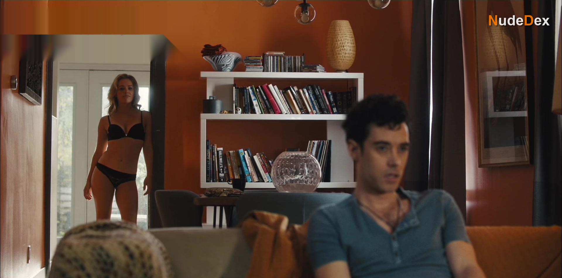 Natalie Hall in Jett, photo 1