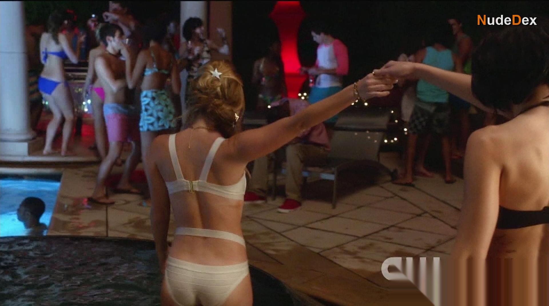 Natalie Hall in Star-crossed, photo 22