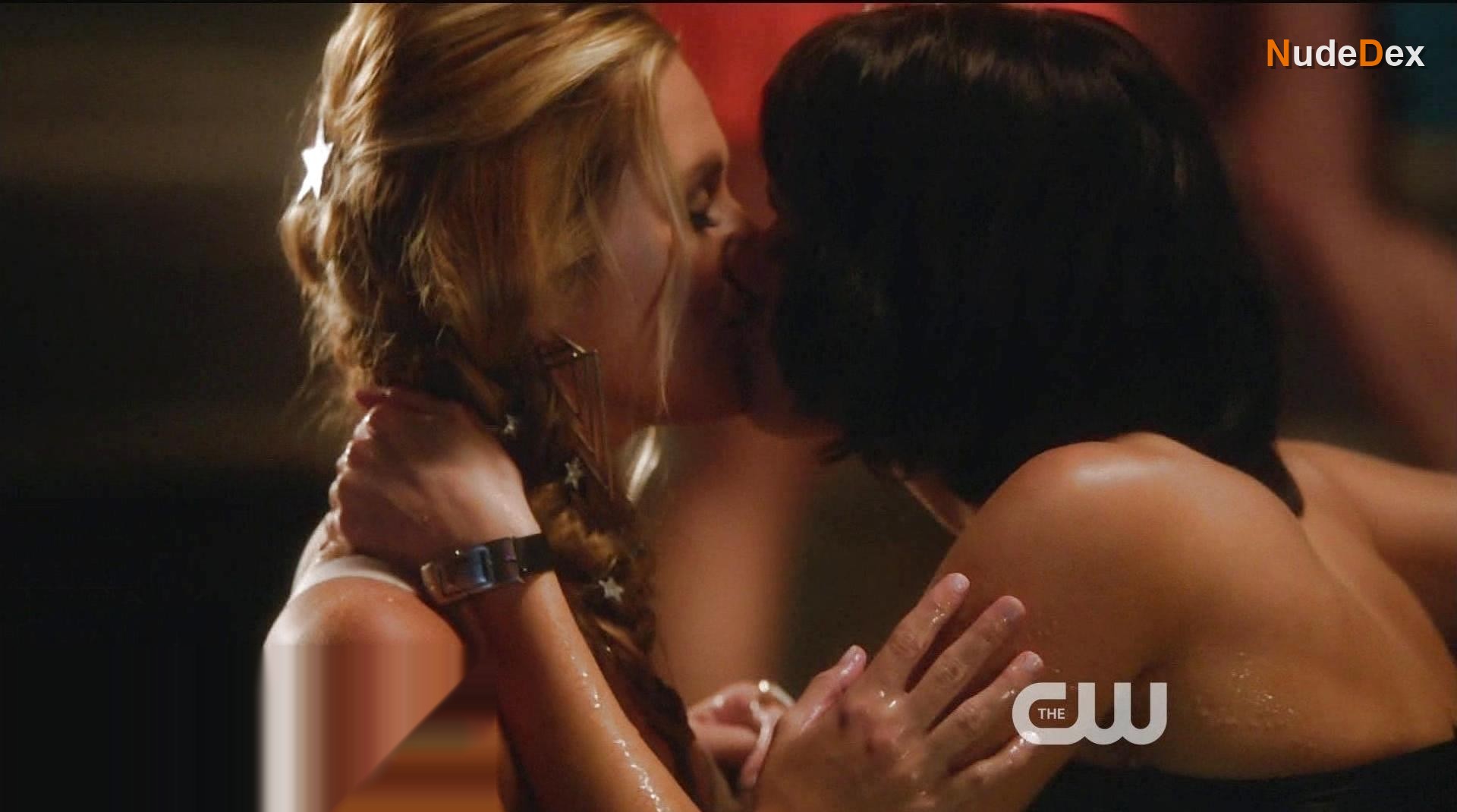 Natalie Hall in Star-crossed, photo 24