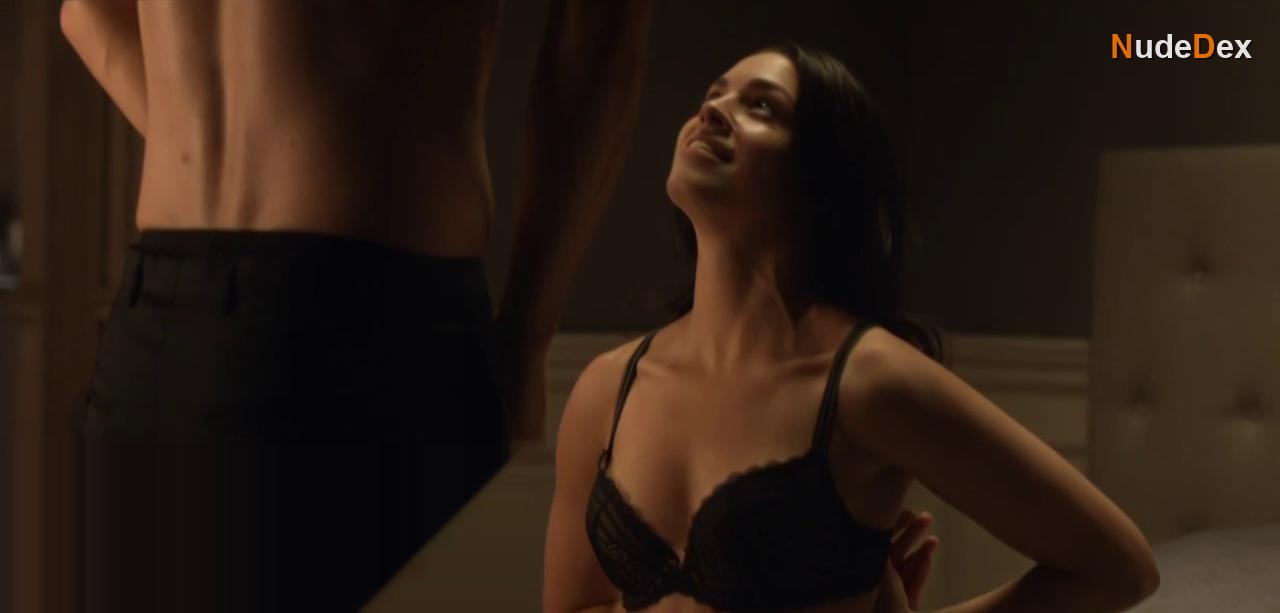 Natalie Madueno in Bedrag, photo 6