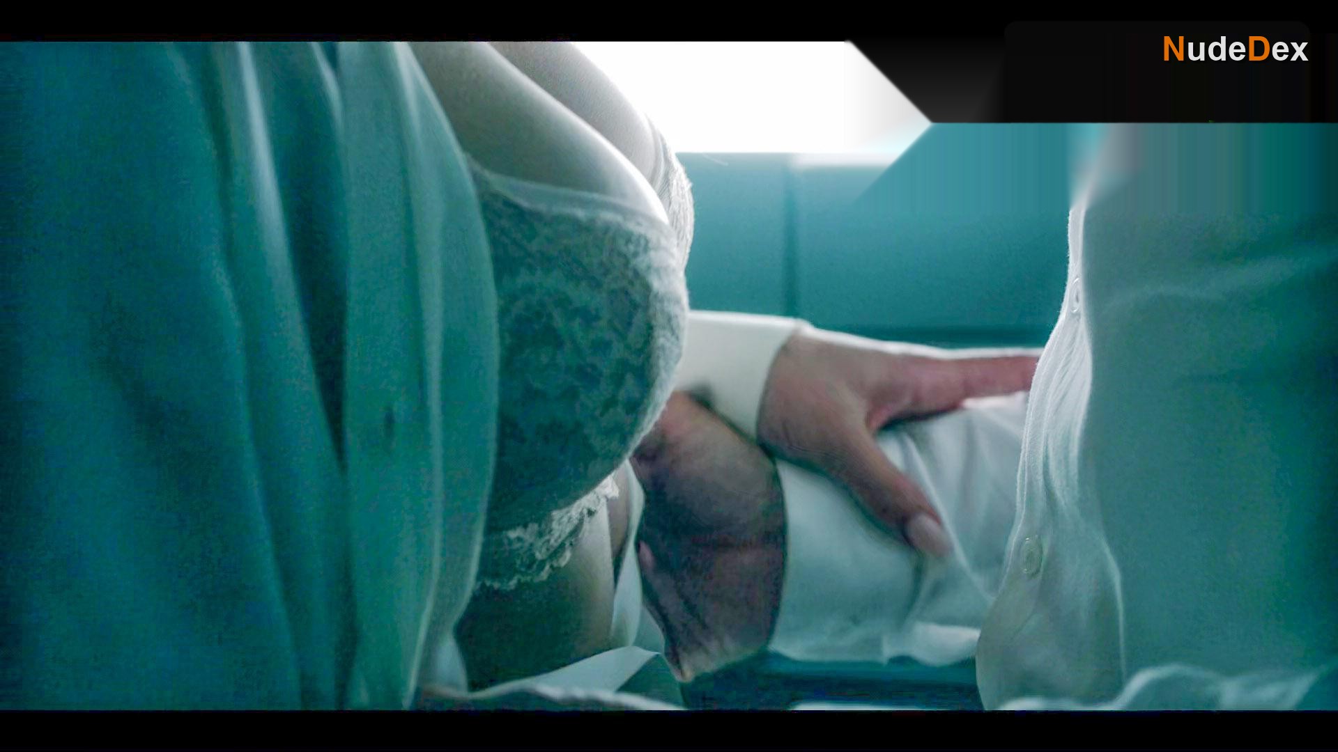Natalie Martinez in Into The Dark, photo 4