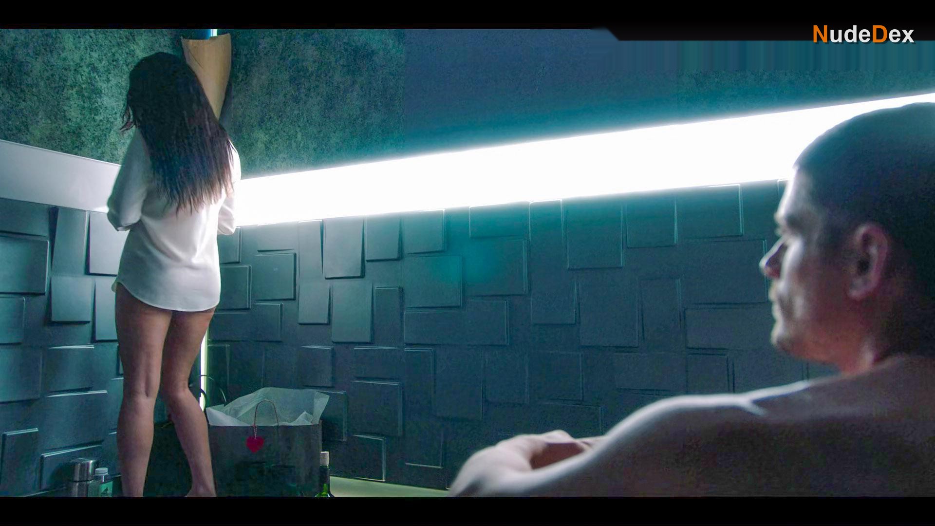 Natalie Martinez in Into The Dark, photo 6