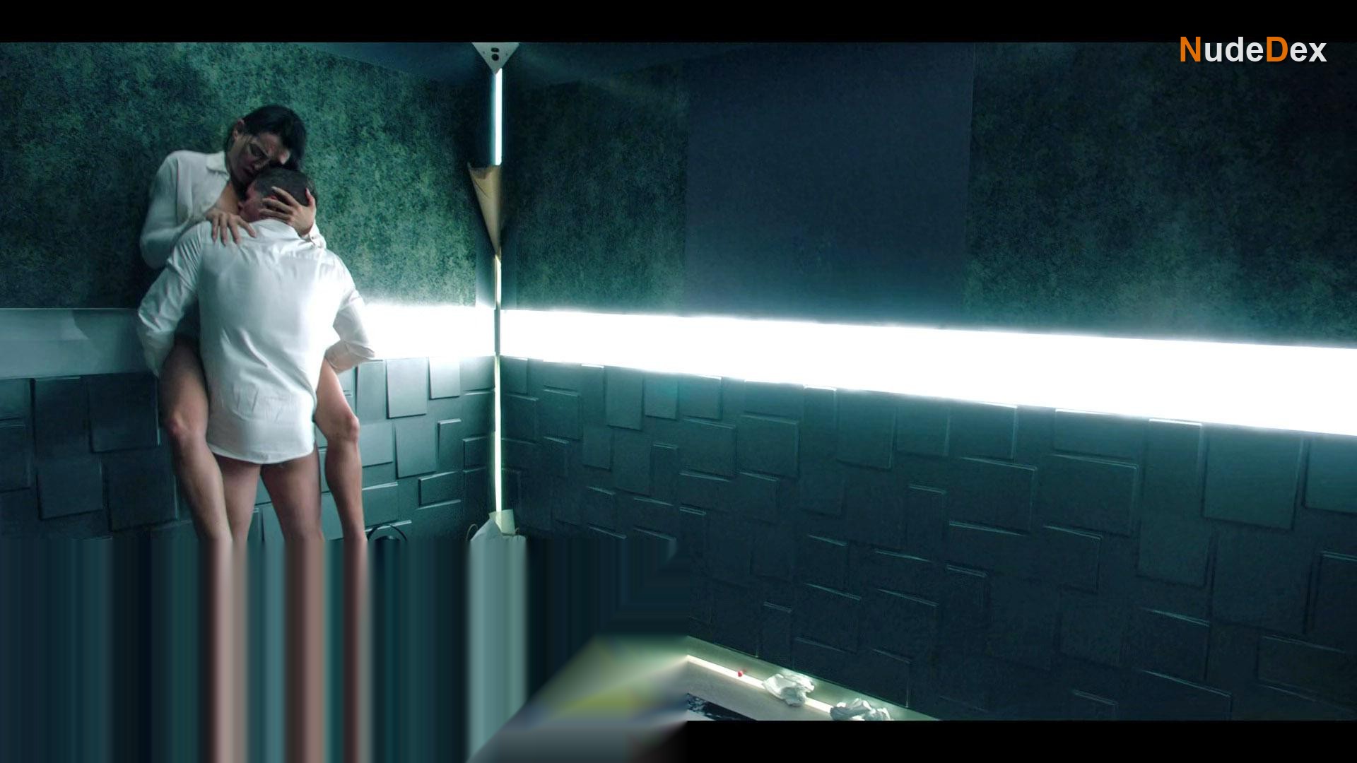 Natalie Martinez in Into The Dark, photo 10