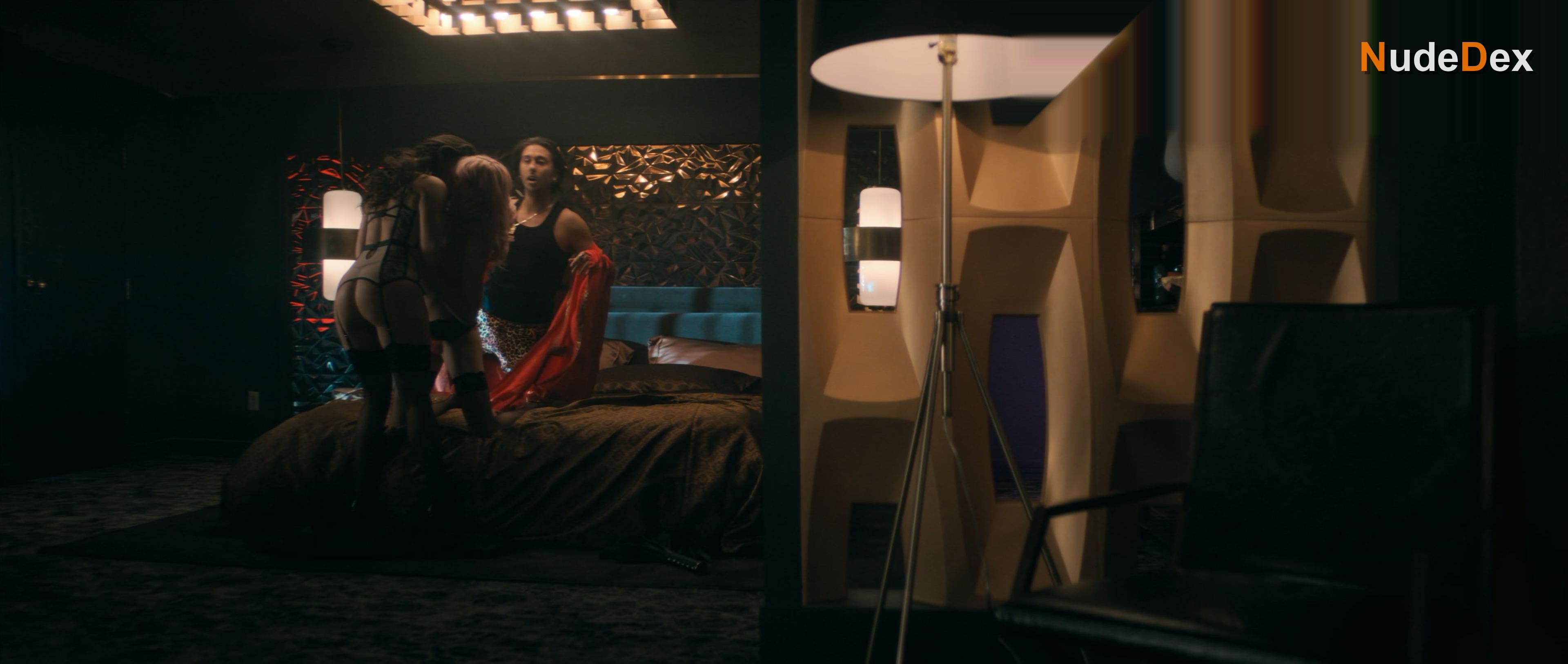 Natalie Martinez in The Stand, photo 1