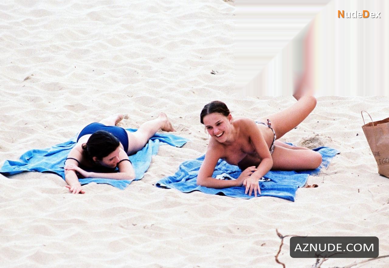 Natalie Portman in Beach Babes, photo 8