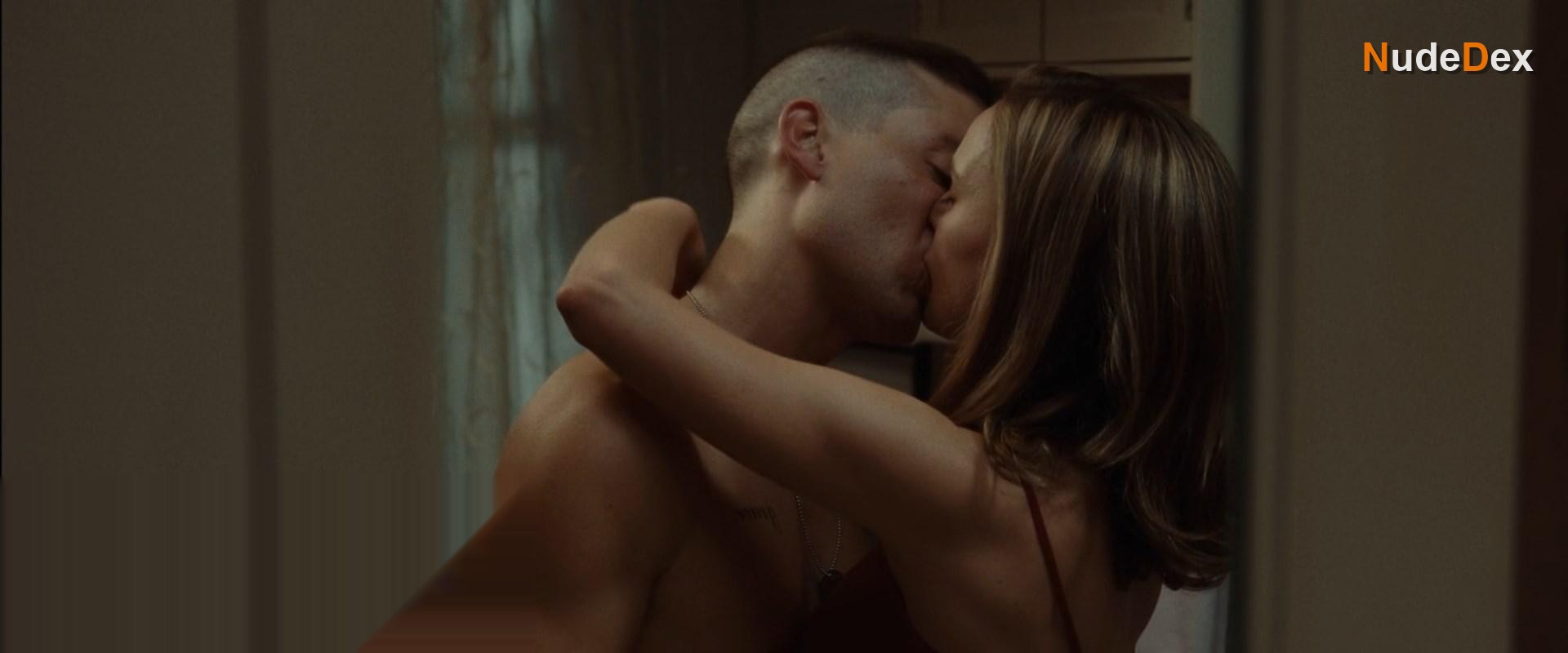 Natalie Portman in Brothers, photo 3