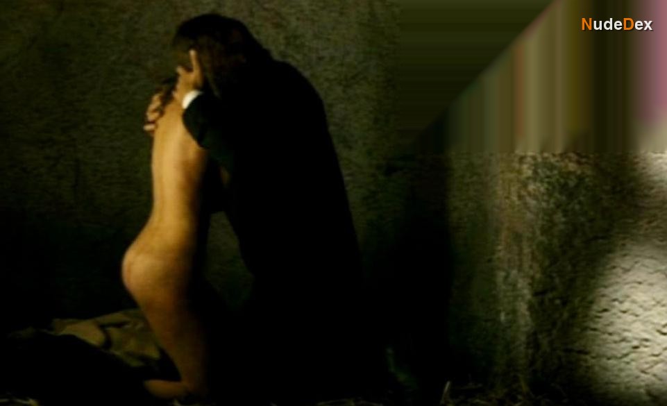 Natalie Portman in Goya S Ghosts, photo 7