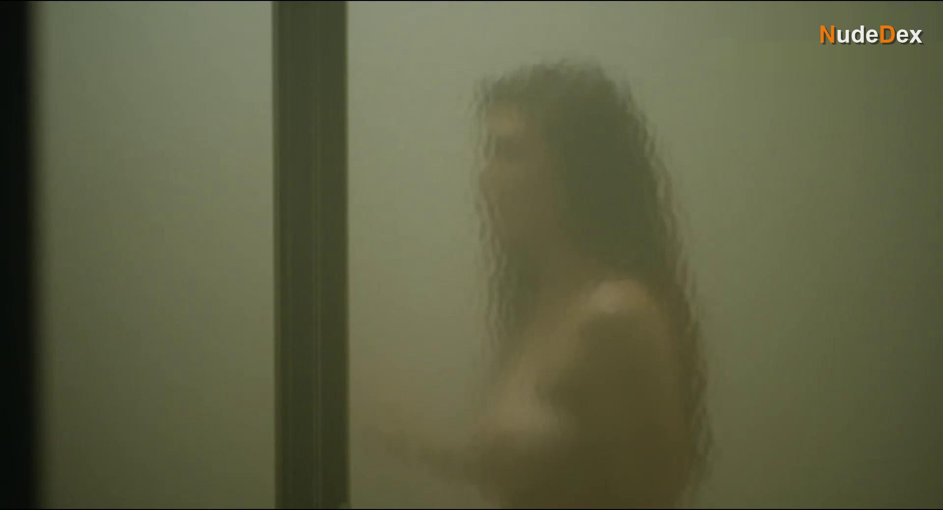 Natalie Stavola in Ipossessed