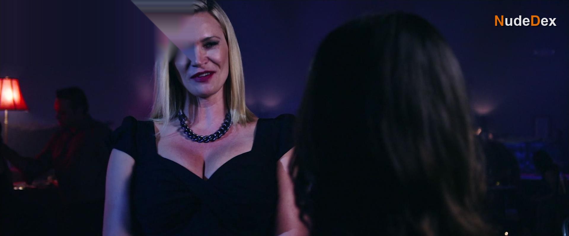 Natasha Henstridge in 7th Secret, photo 1