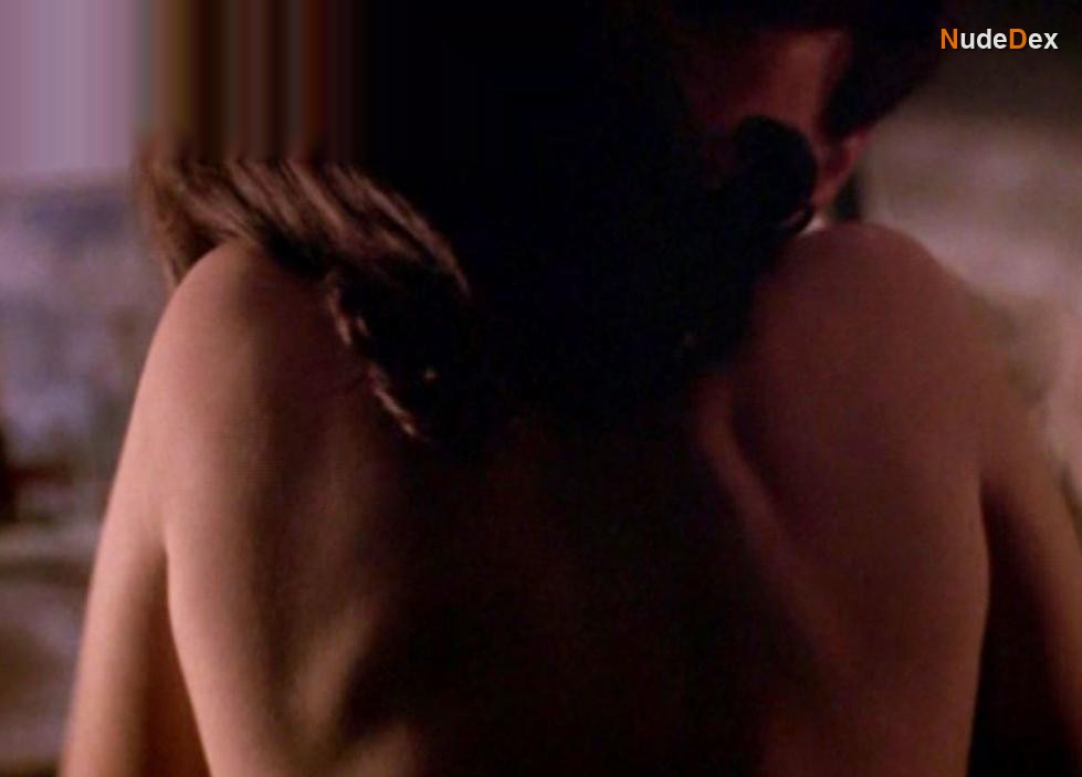 Natasha Henstridge in Power And Beauty, photo 6